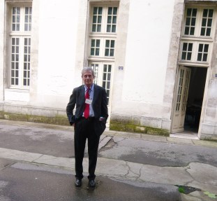 dans l'arrière-cours se trouve la sortie