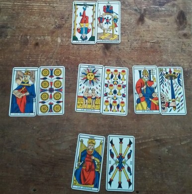 tarots sur table
