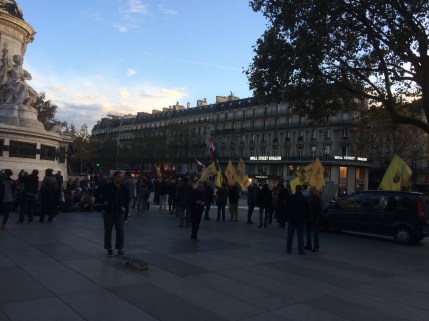 manif-drapeaux-jaunes