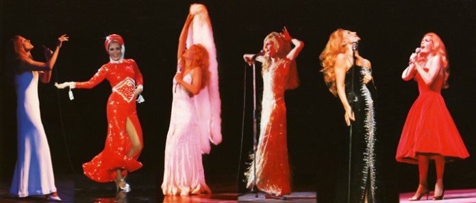 six-photos-de-dalida-en-scene-source-dalida-site-officiel