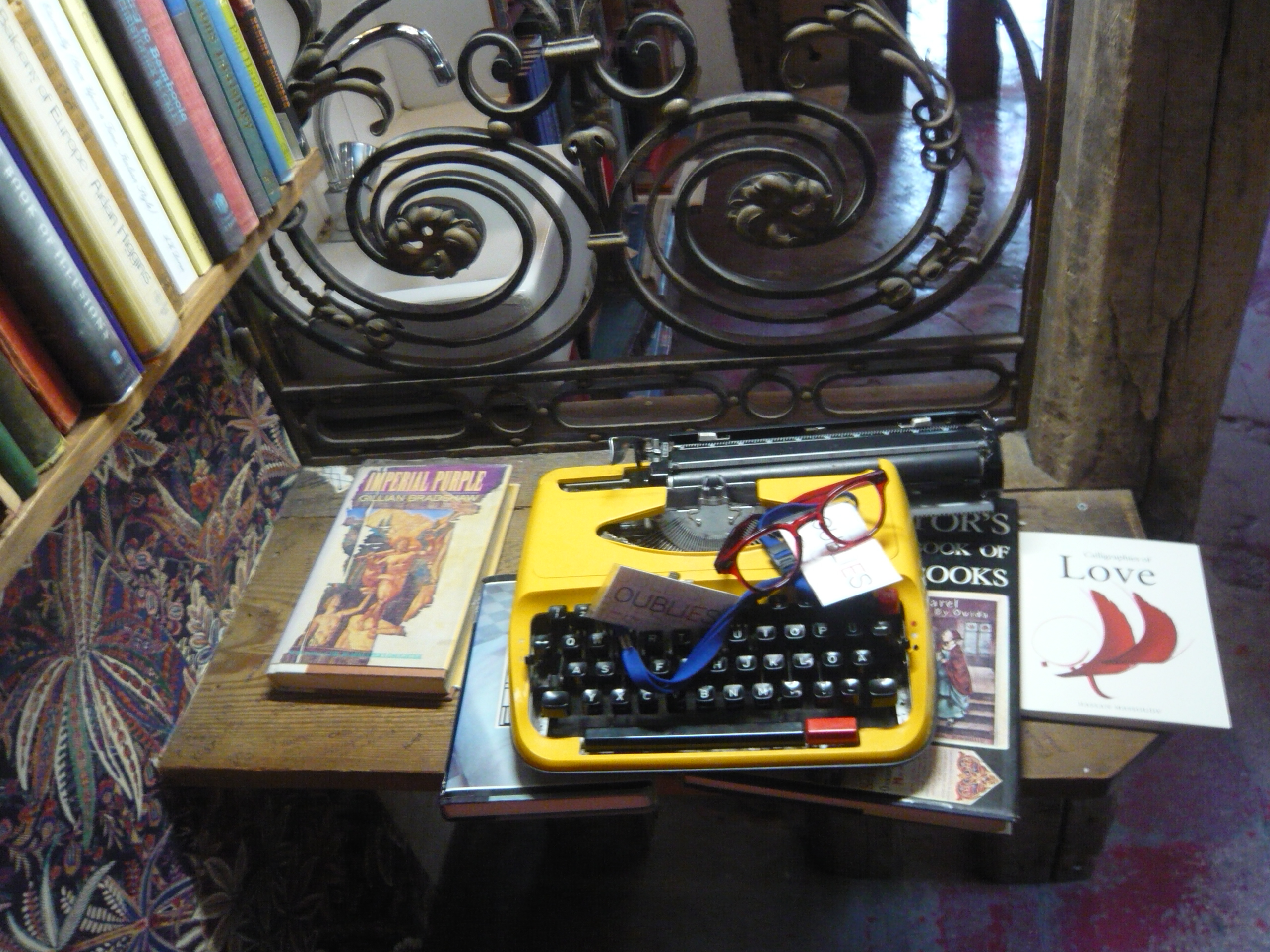 inside écrire en jaune