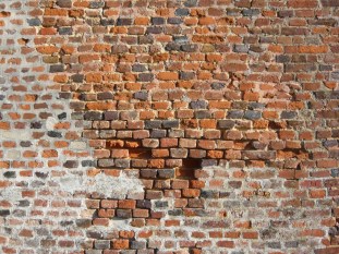 briques mur crevasses